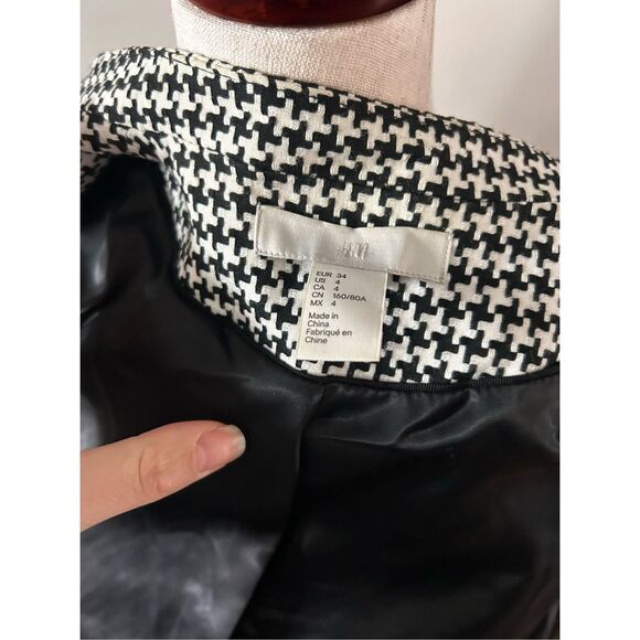 H&M black and white blazer 3/4 sleeve size 4 - Picture 4 of 5